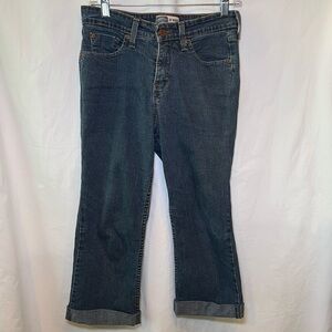 Levi’s Misses Denim Blue Jean Capris. Size 4 Medium. Casual, Ankle/Cropped.